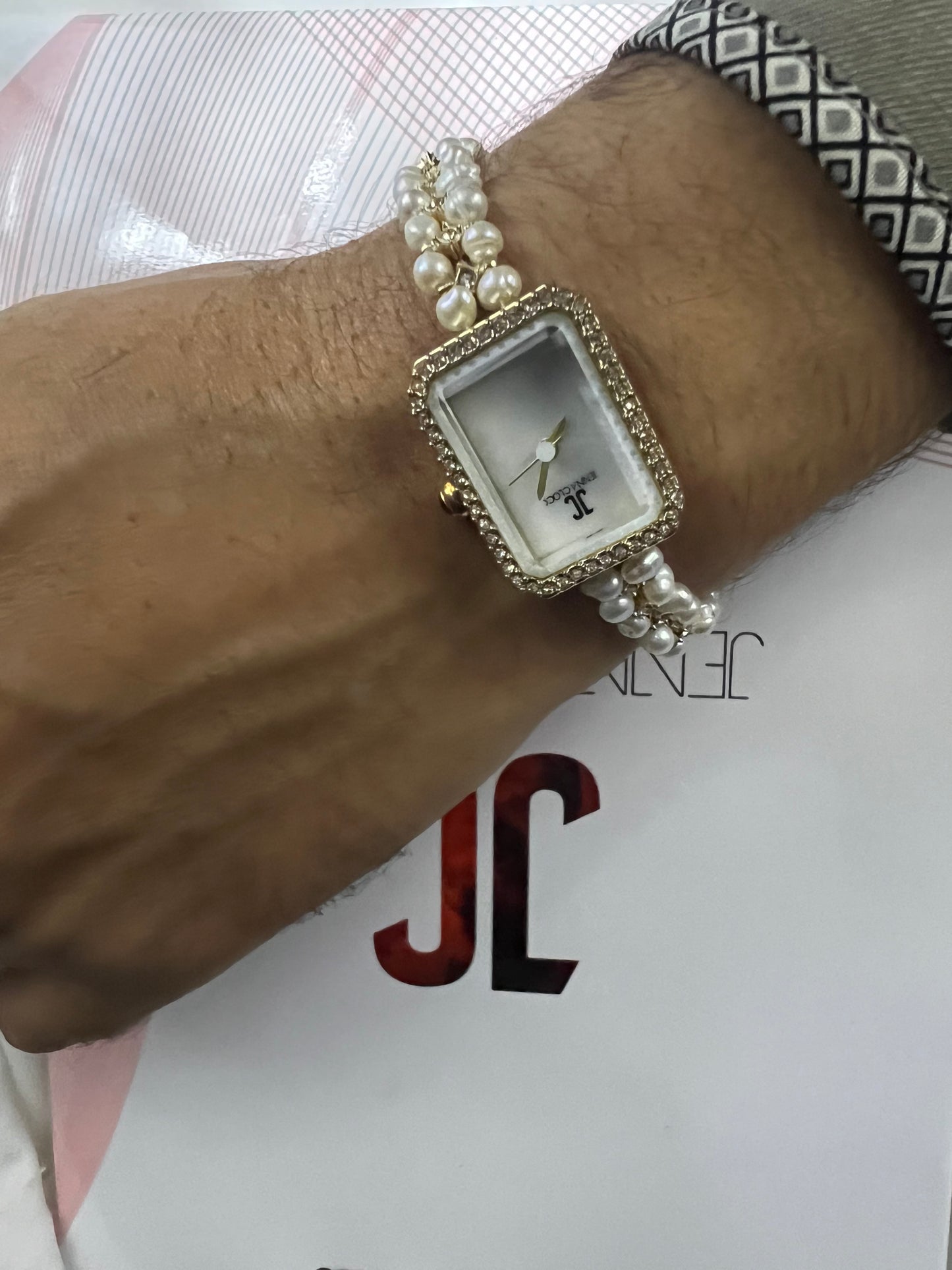 Montre en perles naturelles